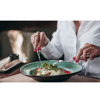 Exclusive recipes from restaurants or chefs